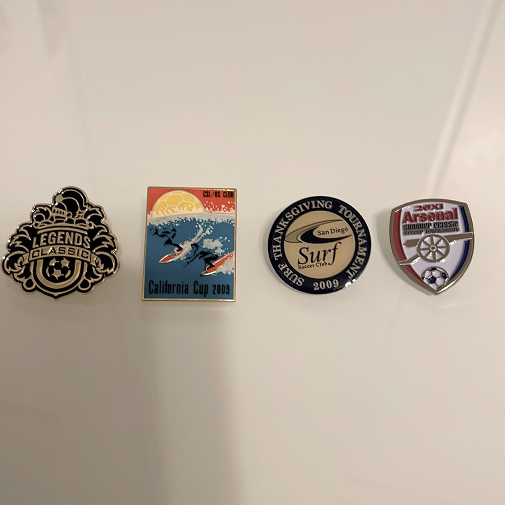2009 California Soccer Tournament Pins Surf Legends Arsenal